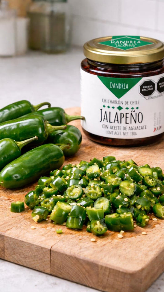 Chicharrón de chile jalapeño con aceite de aguacate