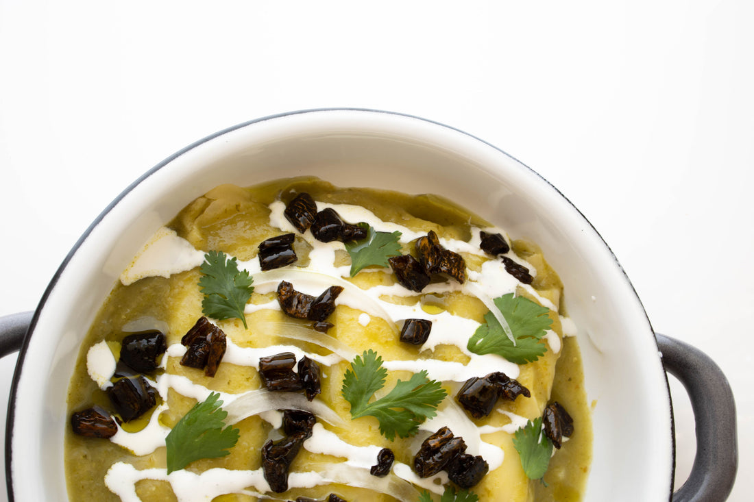 Enchiladas Verdes con Chicharrón de Chile Serrano